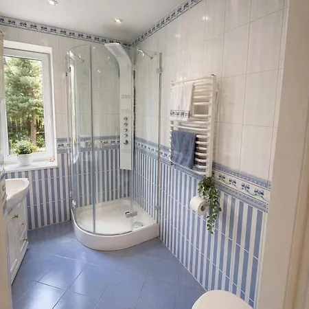 Spacious Garden 15 Min To Cracow Center וילה *